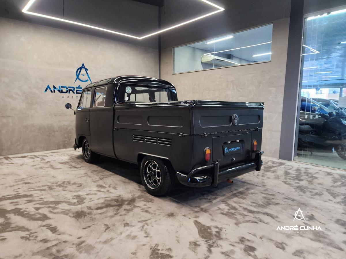 Kombi - Foto #4 do anúncio à venda de Carro clássico