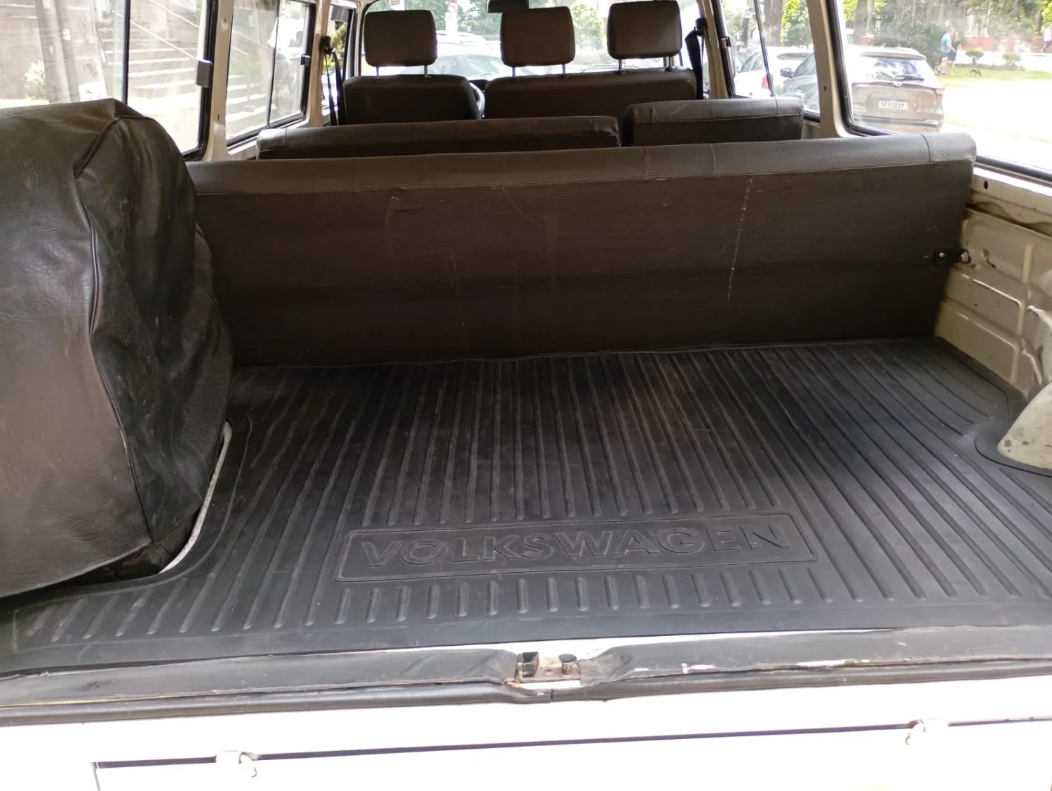 Kombi - Foto #12 do anúncio à venda de Carro clássico
