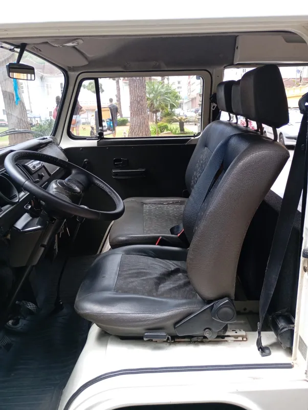 Kombi - Foto #19 do anúncio à venda de Carro clássico