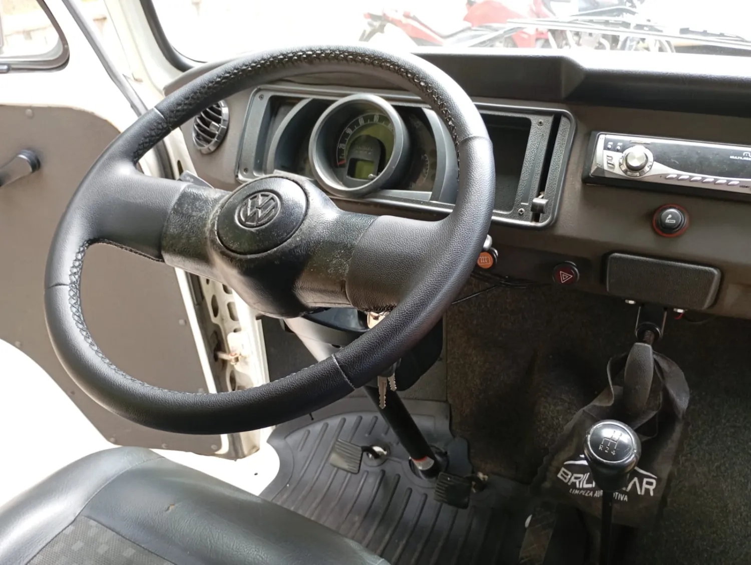 Kombi - Foto #22 do anúncio à venda de Carro clássico