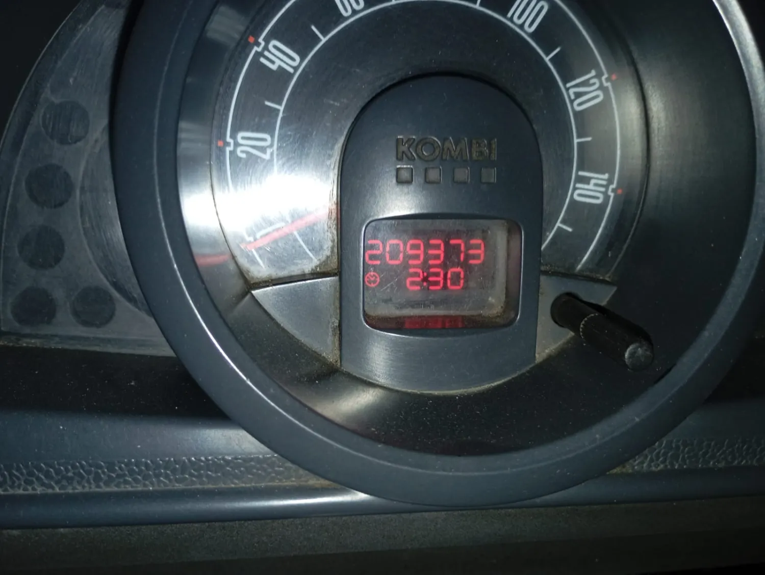 Kombi - Foto #25 do anúncio à venda de Carro clássico