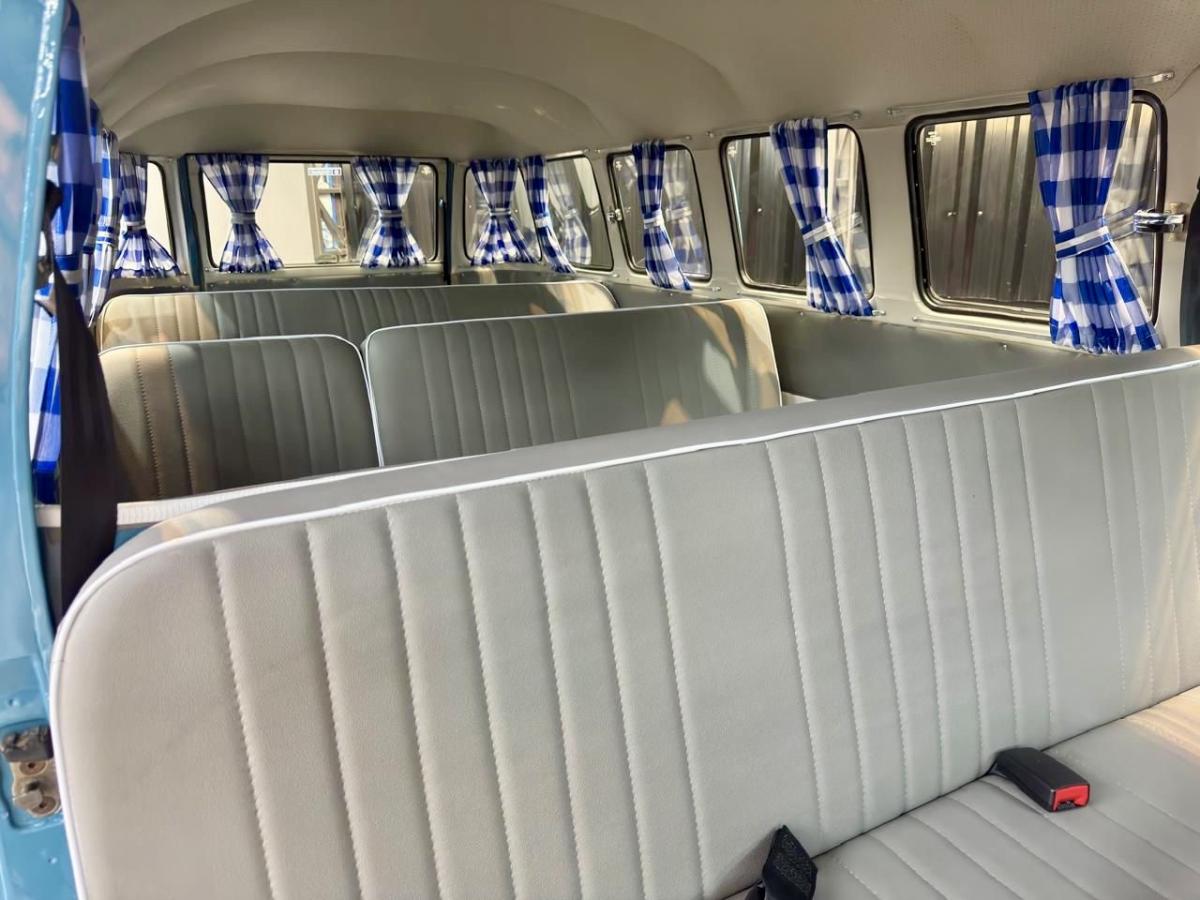 Kombi - Foto #6 do anúncio à venda de Carro clássico