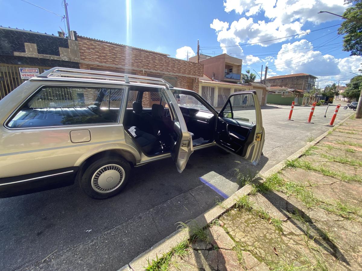 Quantum - Foto #15 do anúncio à venda de Carro clássico