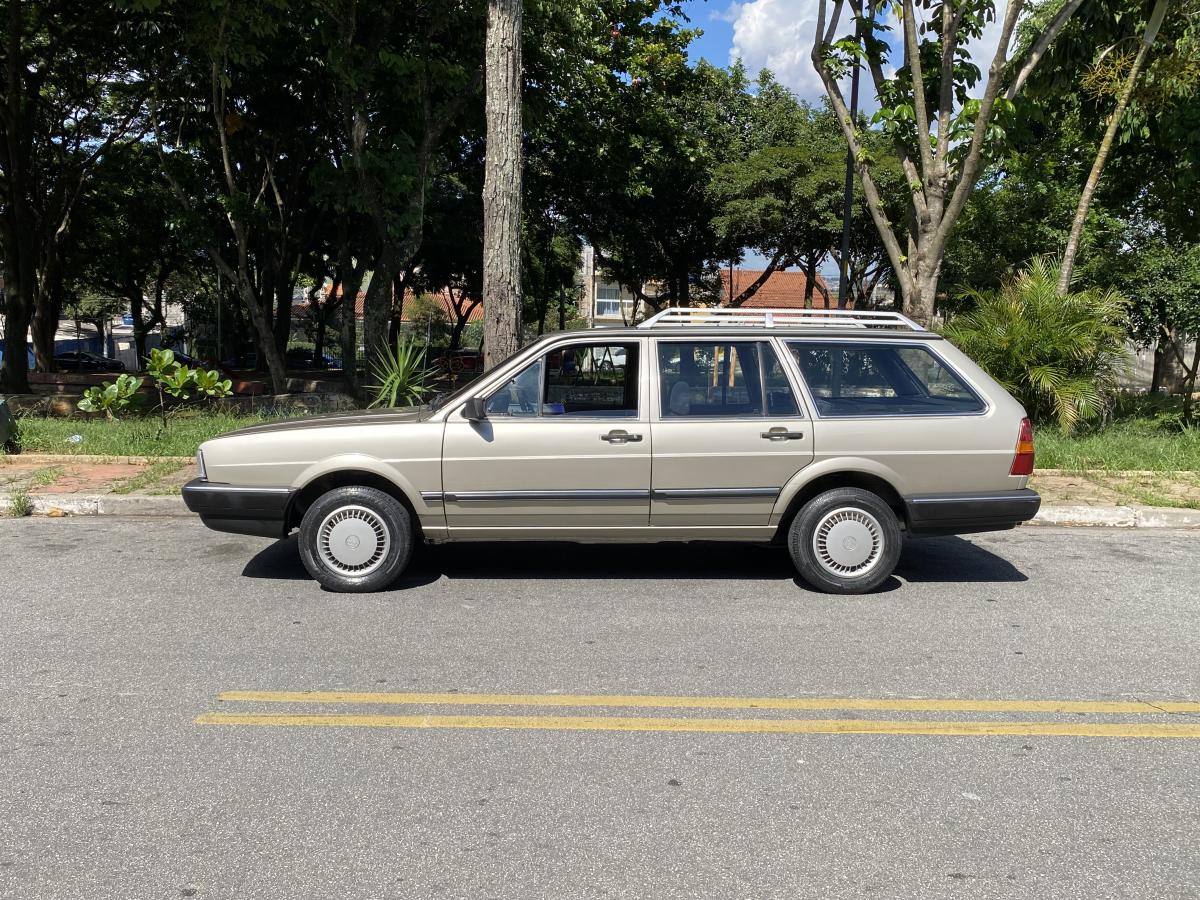 Quantum - Foto #19 do anúncio à venda de Carro clássico