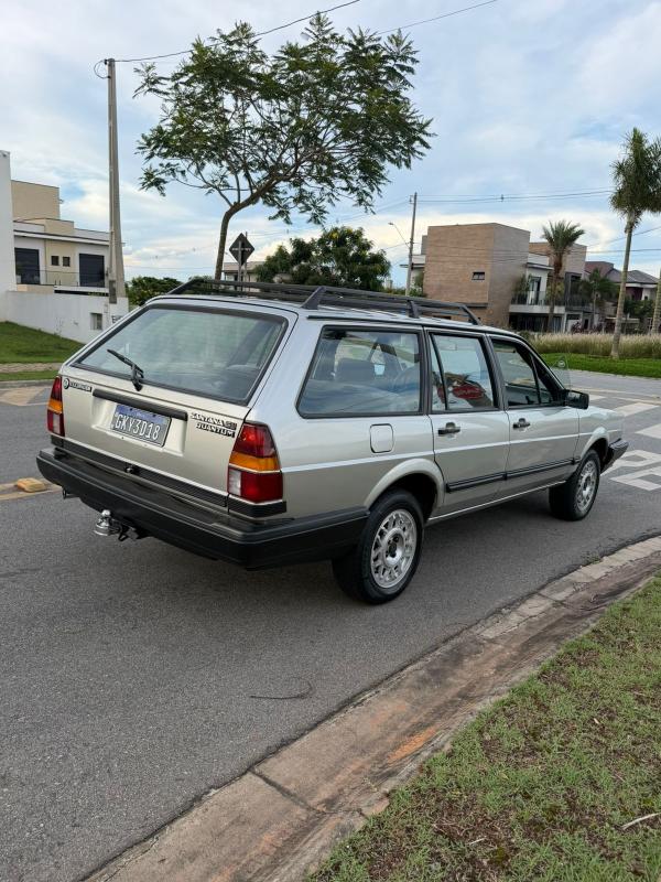 Quantum - Foto #9 do anúncio à venda de Carro clássico