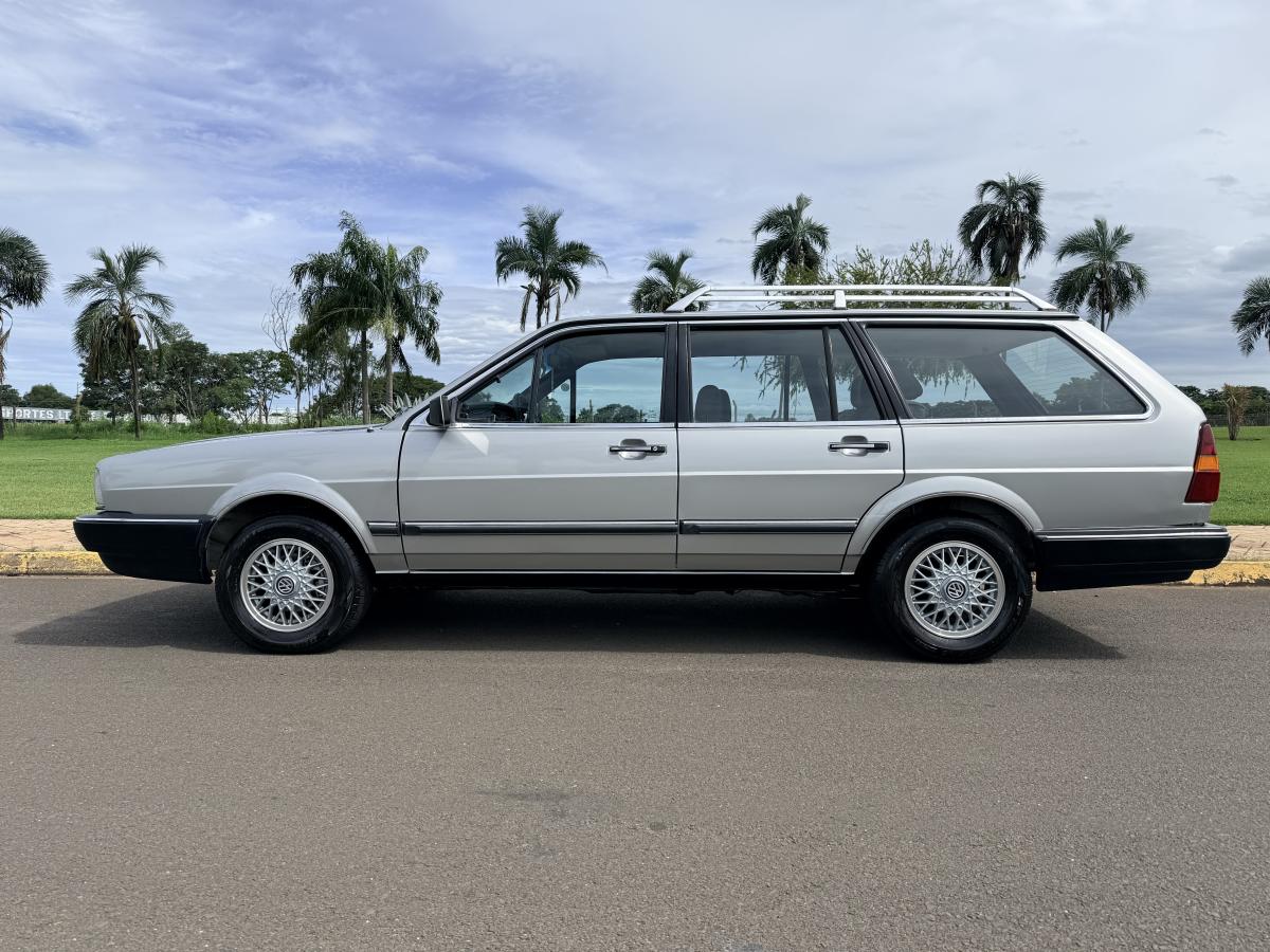 Quantum - Foto #18 do anúncio à venda de Carro clássico