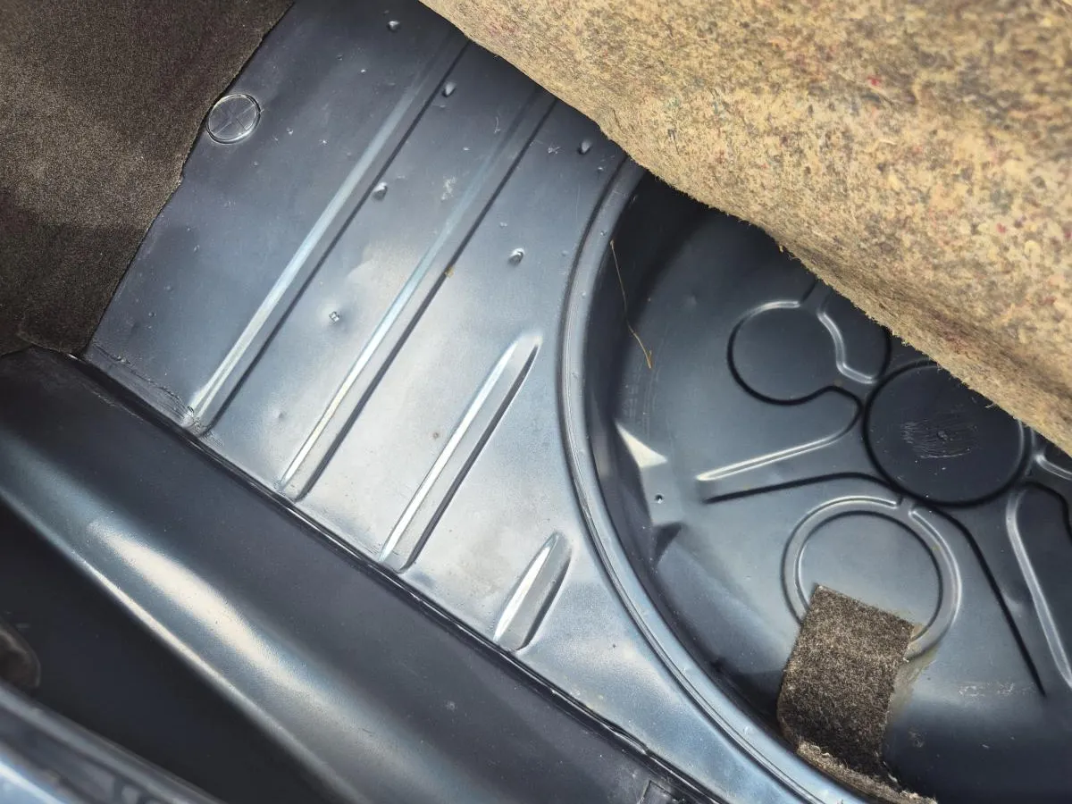 avv-volkswagen-santana-gls-venda-g15r6rq-imagem-002