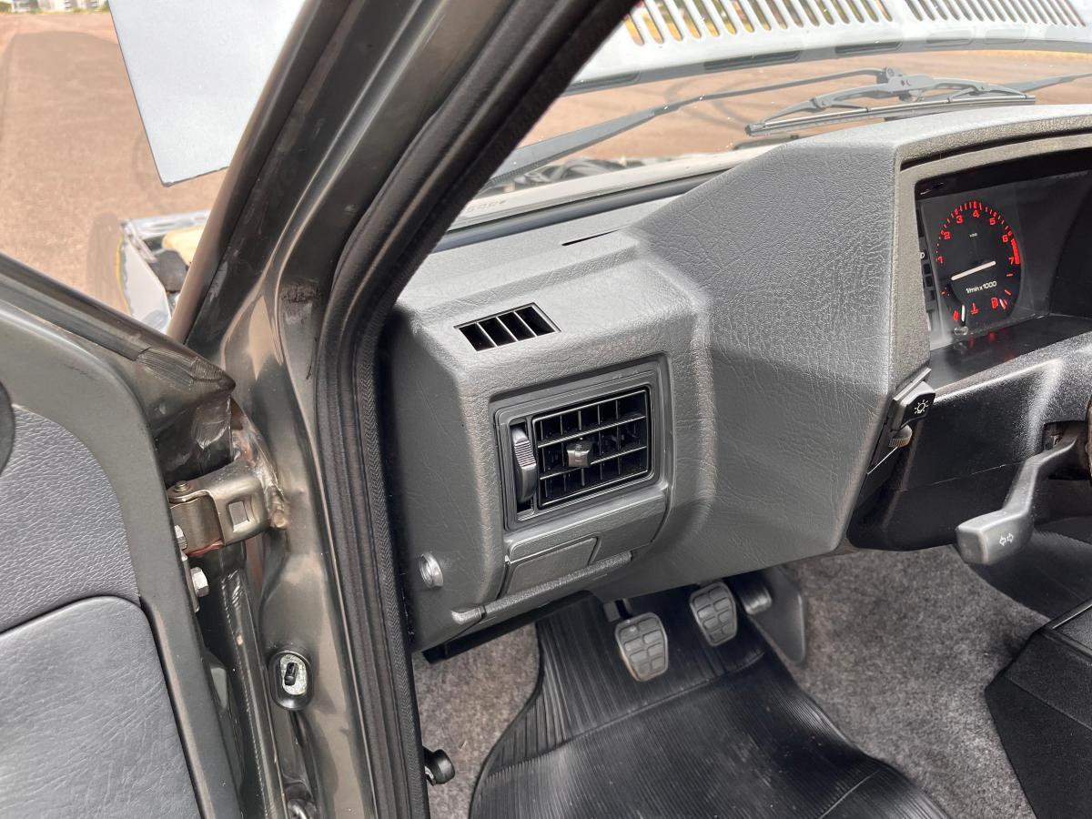 Saveiro - Foto #17 do anúncio à venda de Carro clássico