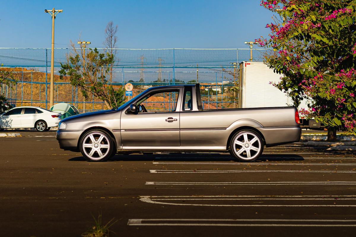 Saveiro - Foto #2 do anúncio à venda de Carro clássico