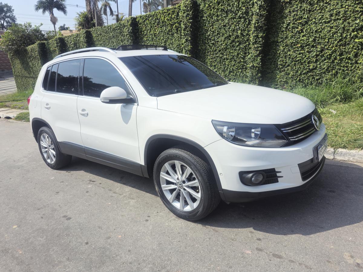 Tiguan - Foto #4 do anúncio à venda de Carro clássico