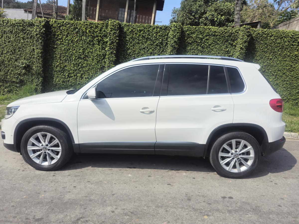 Tiguan - Foto #11 do anúncio à venda de Carro clássico