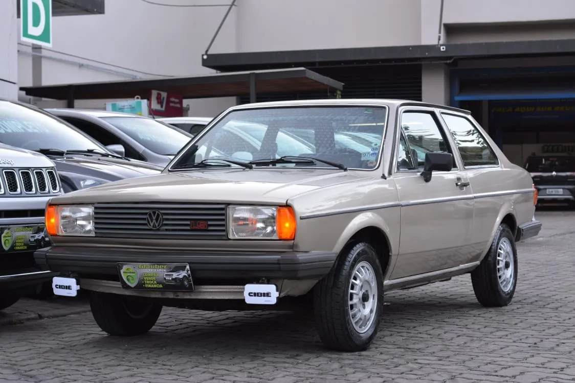 avv-volkswagen-voyage-ls-venda-500uict-imagem-001