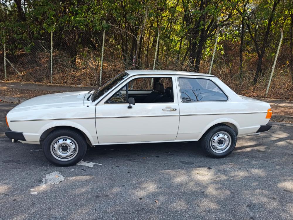 Voyage - Foto #14 do anúncio à venda de Carro clássico
