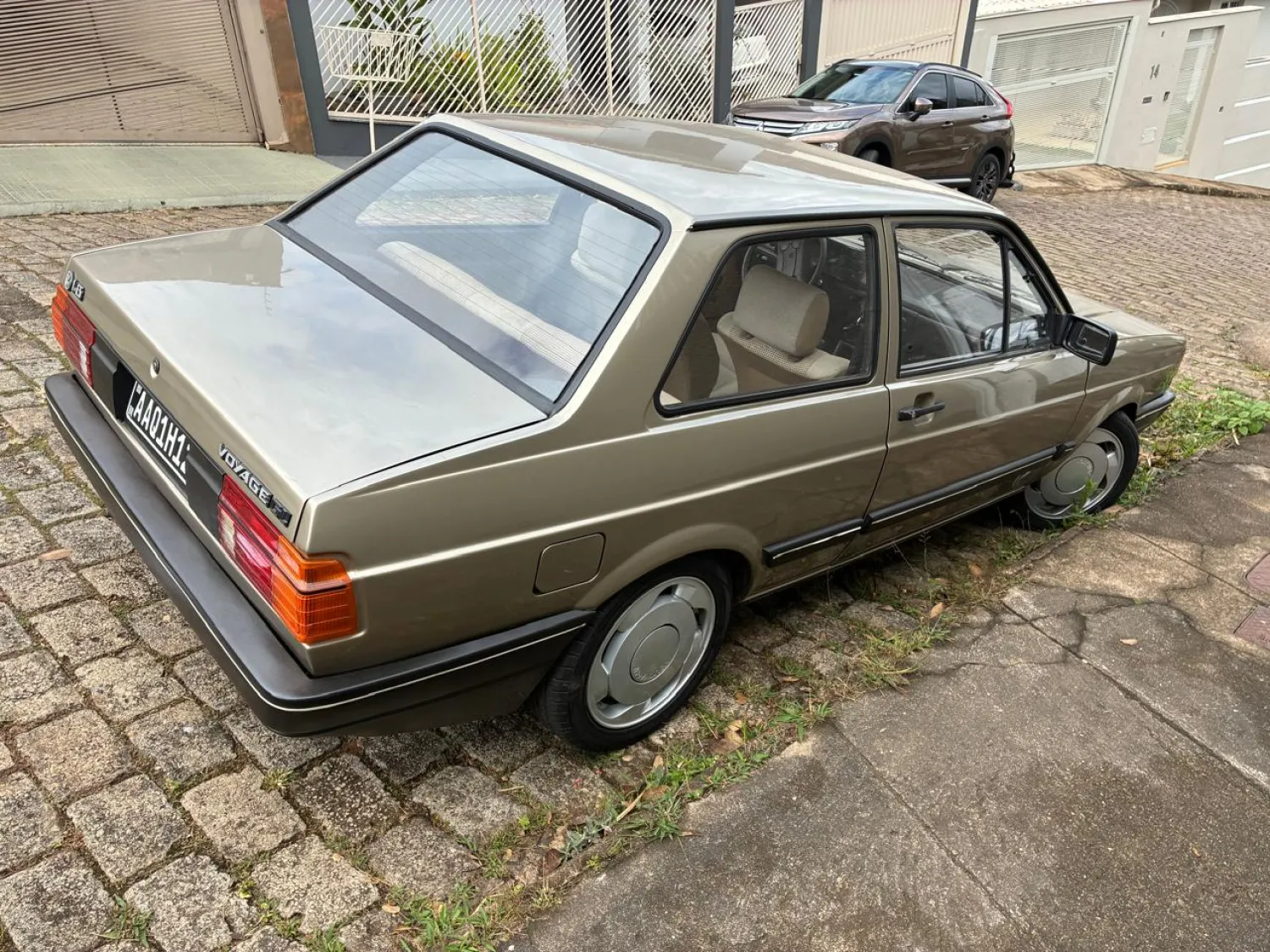 Voyage - Foto #2 do anúncio à venda de Carro clássico
