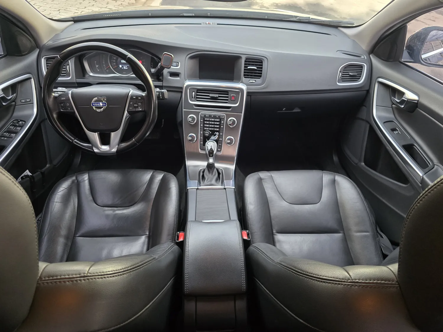 avv-volvo-s60-t5-venda-ig148q8-imagem-011