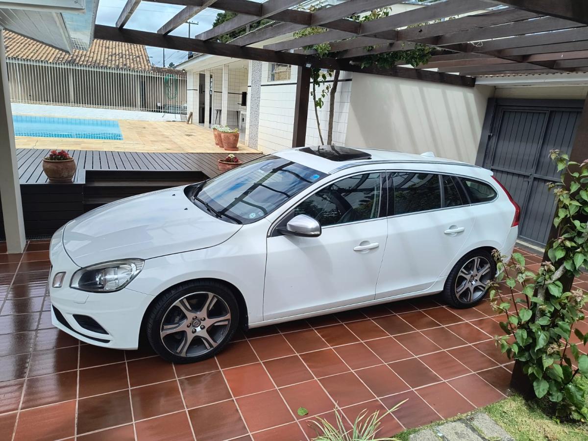 V60 - Foto #7 do anúncio à venda de Carro clássico
