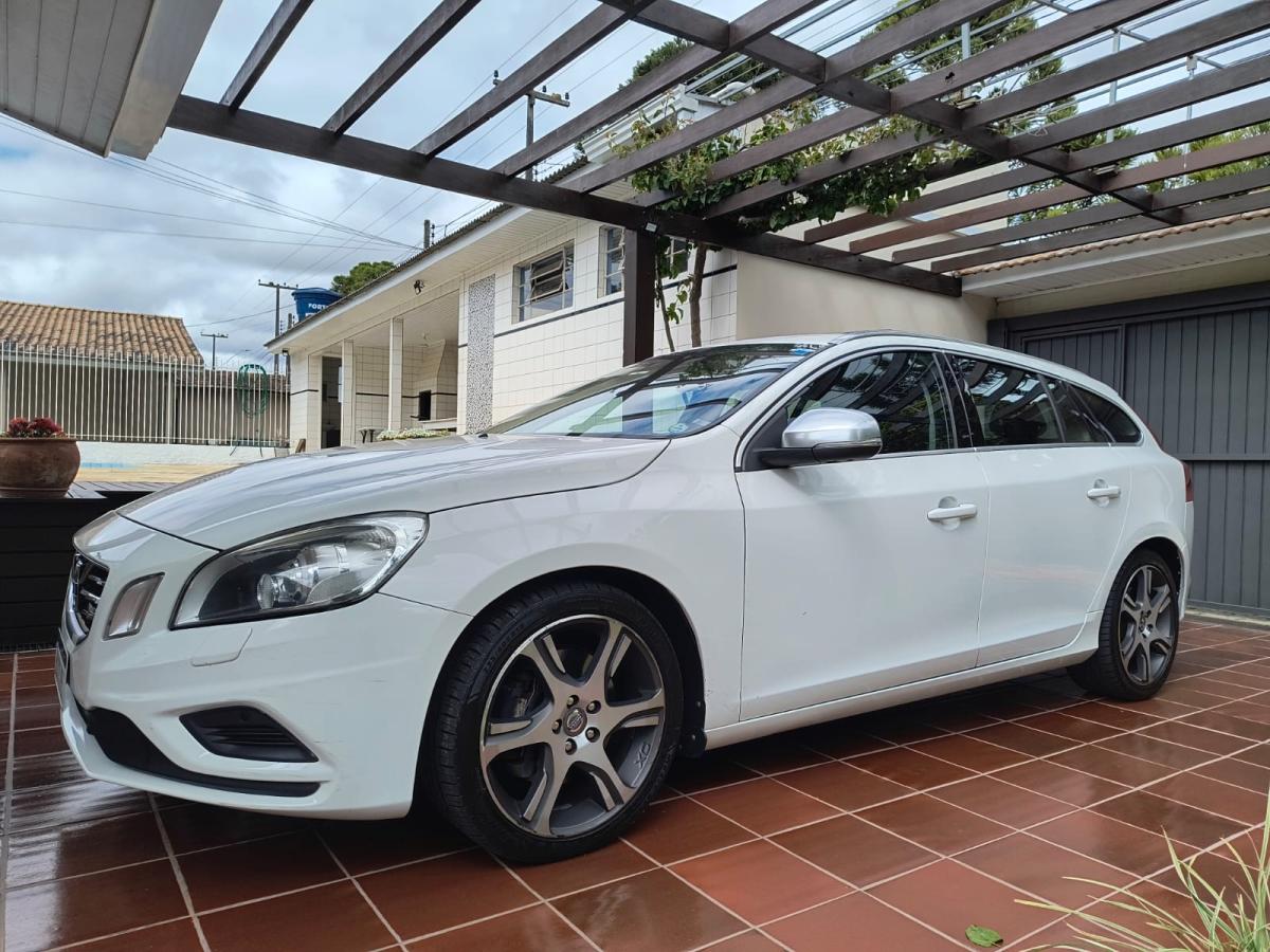 V60 - Foto #14 do anúncio à venda de Carro clássico