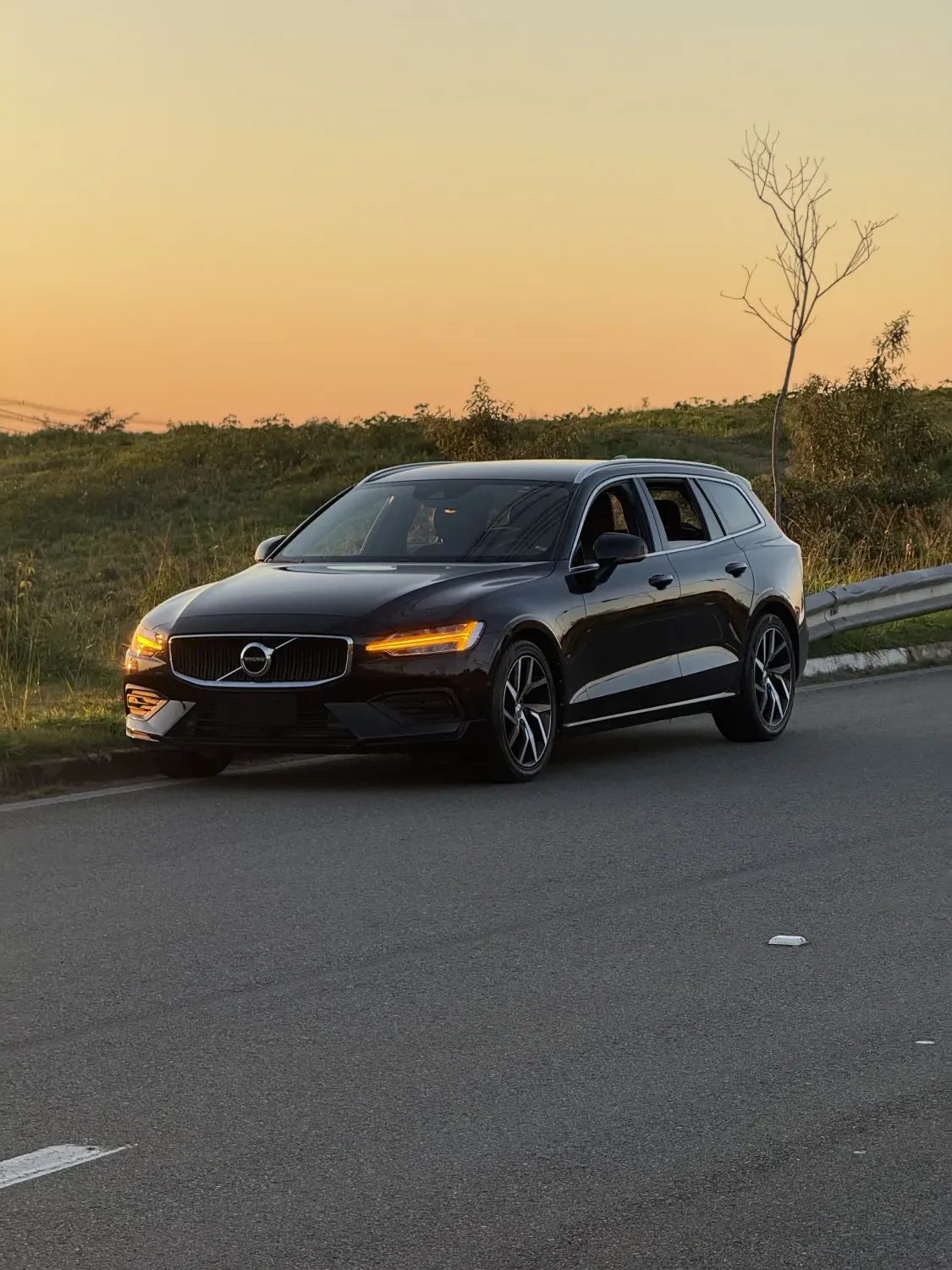 avv-volvo-v60-venda-d88d0ae-imagem-001