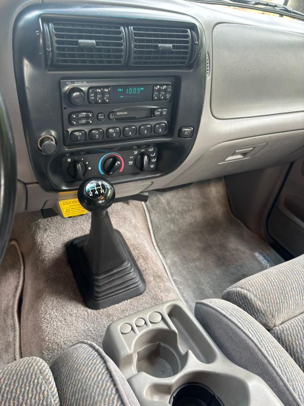 Ranger STX - Foto #4 do anúncio à venda de Carro clássico
